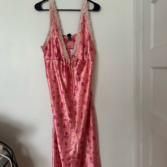 Wild Fable Pink Floral Lace Chemise - Picture 4 of 4